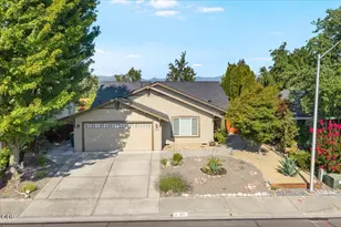 155 Country Hill Dr, Phoenix, OR 97535 - Photo 27