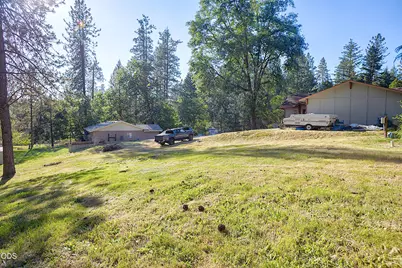 697 Jaynes Drive, Grants Pass, OR 97527 - Photo 27