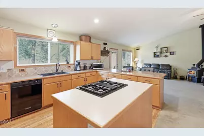 69341 Silver Spur, Sisters, OR 97759 - Photo 5