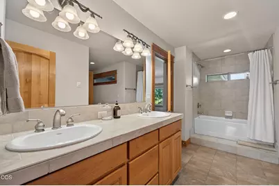 146 NW Skyliner Summit Loop, Bend, OR 97703 - Photo 25