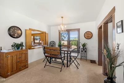 1083 Rossanley Drive, Medford, OR 97501 - Photo 13