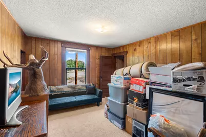 1083 Rossanley Drive, Medford, OR 97501 - Photo 27