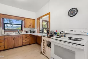 1083 Rossanley Dr, Medford, OR 97501 - Photo 15