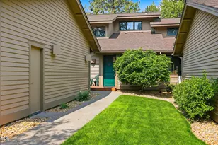 60527 Seventh Mountain Dr, Bend, OR 97702 - Photo 1