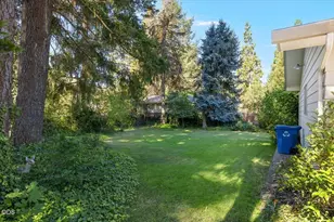 100 Jacoby St, Gold Hill, OR 97525 - Photo 15