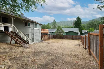 22172 Highway 62, Shady Cove, OR 97539 - Photo 21