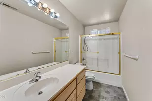 544 SW Anique Ln, Grants Pass, OR 97526 - Photo 17