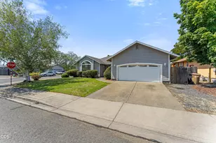 544 SW Anique Ln, Grants Pass, OR 97526 - Photo 21