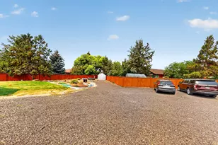 2955 SW Bentwood Dr, Redmond, OR 97756 - Photo 37