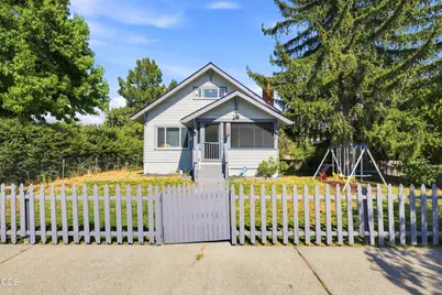 1055 California Avenue, Klamath Falls, OR 97601 - Photo 1