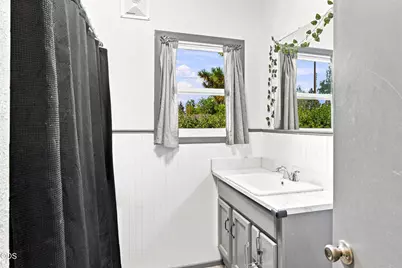 1055 California, Klamath Falls, OR 97601 - Photo 17