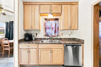1055 California Avenue, Klamath Falls, OR 97601 - Photo 13