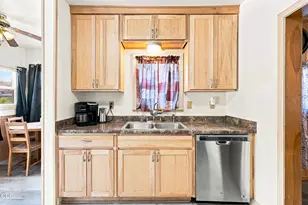 1055 California Ave, Klamath Falls, OR 97601 - Photo 13
