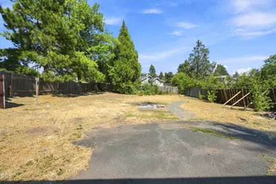 1055 California, Klamath Falls, OR 97601 - Photo 47
