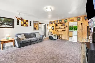 1055 California Ave, Klamath Falls, OR 97601 - Photo 7