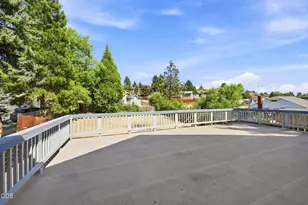 1055 California, Klamath Falls, OR 97601 - Photo 39