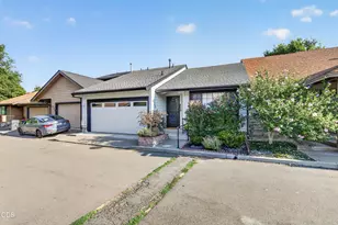 653 Golden Ln, Medford, OR 97504 - Photo 3