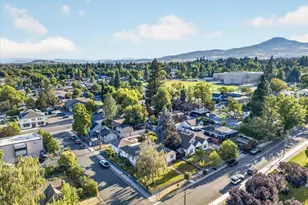 1203 Queen Anne Ave, Medford, OR 97504 - Photo 49