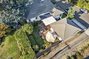 1203 Queen Anne Ave, Medford, OR 97504 - Photo 51