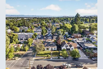 1203 Queen Anne Avenue, Medford, OR 97504 - Photo 47