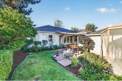 1203 Queen Anne Avenue, Medford, OR 97504 - Photo 39