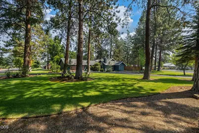 21001 SE King Hezekiah Way, Bend, OR 97702 - Photo 3