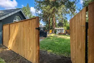 21001 SE King Hezekiah Way, Bend, OR 97702 - Photo 55