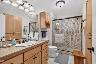 608 Fair Oaks Ct, Ashland, OR 97520 - Photo 11