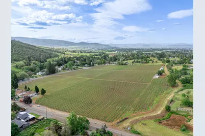 2871 Griffin Creek Road, Medford, OR 97501 - Photo 11