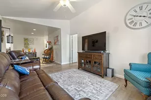 228 Angela Ct, Klamath Falls, OR 97601 - Photo 17
