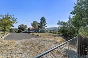 228 Angela Ct, Klamath Falls, OR 97601 - Photo 43