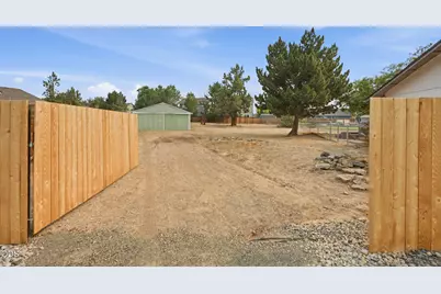 2563 SW Cascade Avenue, Redmond, OR 97756 - Photo 19