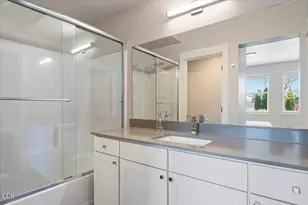 20534 Empire Ave, Bend, OR 97701 - Photo 5