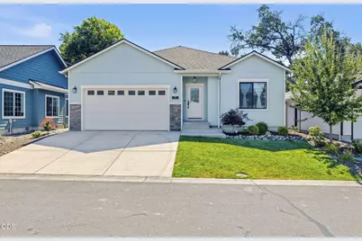 211 Christopher Way, Talent, OR 97540 - Photo 1