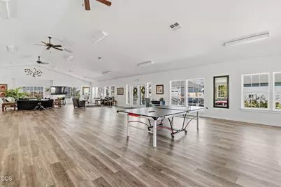 211 Christopher Way, Talent, OR 97540 - Photo 5