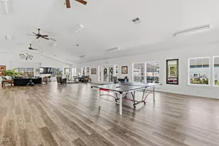 211 Christopher Way, Talent, OR 97540 - Photo 5