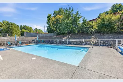 211 Christopher Way, Talent, OR 97540 - Photo 35