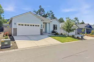 211 Christopher Way, Talent, OR 97540 - Photo 33
