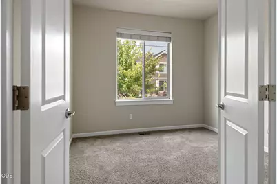 2910 SW Yew Park Lane, Redmond, OR 97756 - Photo 9