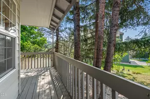 1961 NE Windy Tree Ct, Bend, OR 97701 - Photo 3