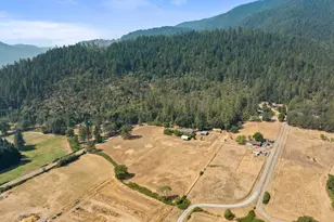 1843 W Evans Creek Rd, Rogue River, OR 97537 - Photo 27