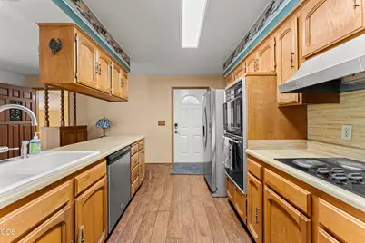 1843 W Evans Creek Road, Rogue River, OR 97537 - Photo 11