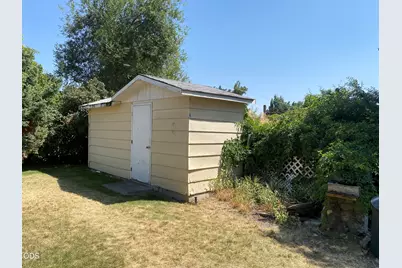 2433 Redwood Drive, Klamath Falls, OR 97601 - Photo 7