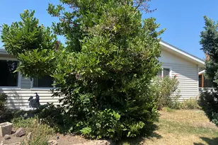 2433 Redwood Dr, Klamath Falls, OR 97601 - Photo 9