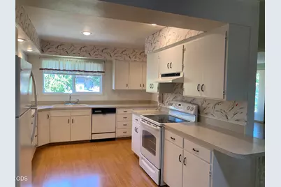 2433 Redwood Drive, Klamath Falls, OR 97601 - Photo 17