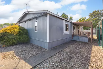 109 Waverly Drive, Grants Pass, OR 97526 - Photo 3