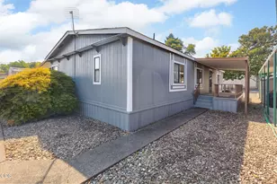 109 Waverly Dr, Grants Pass, OR 97526 - Photo 3