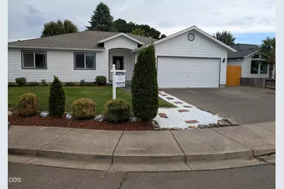 1222 Greentree Way, Central Point, OR 97502 - Photo 1