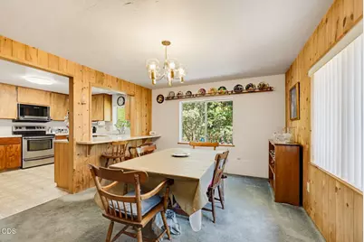 690 Thornbrook Drive, Merlin, OR 97532 - Photo 17