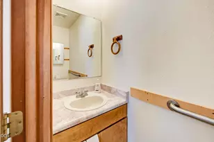 690 Thornbrook Dr, Merlin, OR 97532 - Photo 25